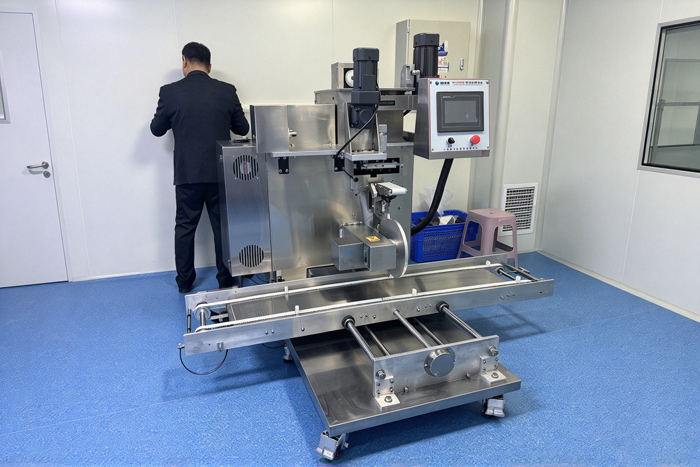 4000型湯圓機設(shè)備現(xiàn)場